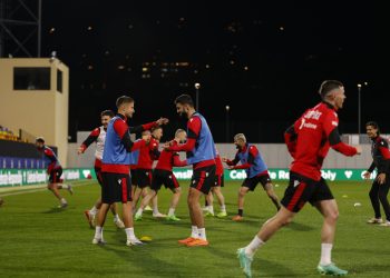 Sot stërvitja zyrtare, Shqipëria ndeshje luksi me Anglinë