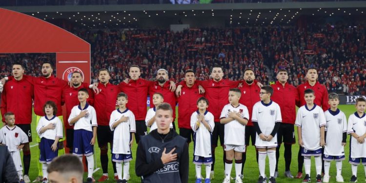 FOTO/ Nga Hoxha te Muçi, katër legjionarë “pushtojnë” formacionet e javës