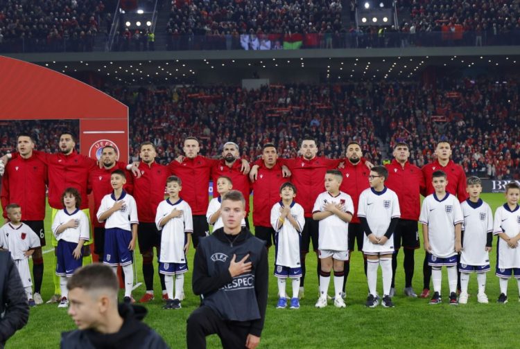 FOTO/ Nga Hoxha te Muçi, katër legjionarë “pushtojnë” formacionet e javës