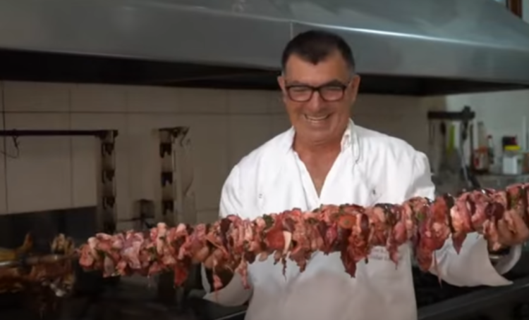 Kukureci i Libohovës, sekretet dhe si ta gatuani (VIDEO)