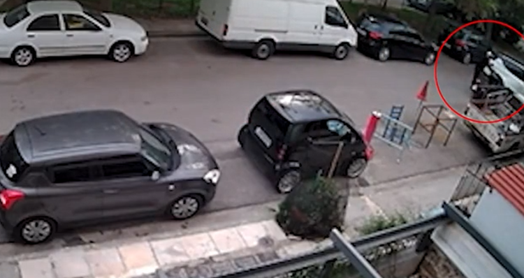 VIDEO/ Momenti kur i riu shqiptar rreh për vdekje grekun në Athinë