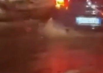 Rrezik në rrugën Kardhiq-Delvinë, rrëshqitje dherash e gurësh. Shmangni lëvizjen!