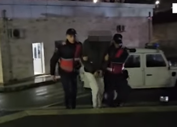 Shisnin drogë në Gjirokastër, 10 të arrestuar (VIDEO)