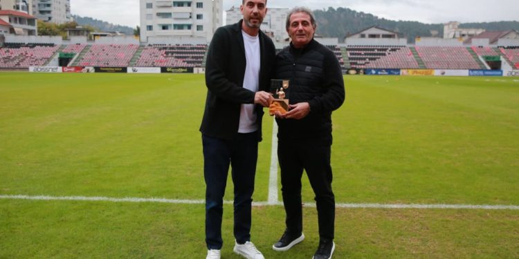 Abissnet Superiore/ Ilir Daja shpallet trajneri më i mirë i muajit tetor