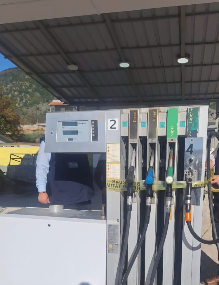 Goditje e Antikontrabandës dhe Hetimit Tatimor, evazion me 15 milionë litra karburant (FOTO)