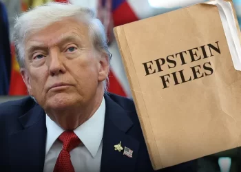 Trump nënshkruan ligjin për publikimin e dokumenteve të Epstein