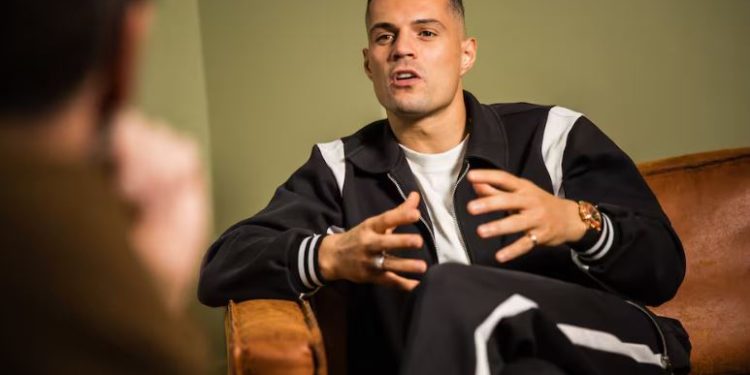 “Bënë zgjedhjen e tyre, por Avdullahu dhe Hajdari janë lojtarë që nuk të doje t’i humbje”, Xhaka: Një finale ndaj Kosovës? Iu them se…