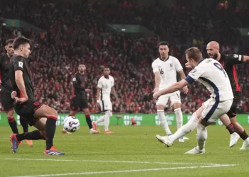 Shqipëria e relaksuar ndaj Anglisë, titullarët në “Air Albania”