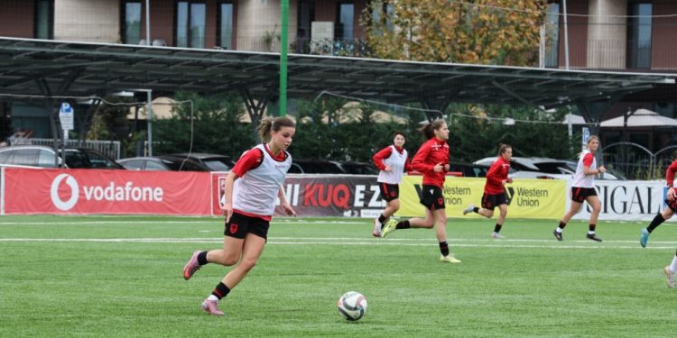 FSHF gjen zgjidhje, Kombëtarja e vajzave udhëton drejt Stambollit