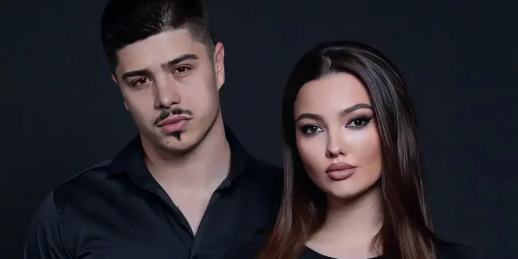 Aksidentohet çifti i këngëtarëve shqiptar