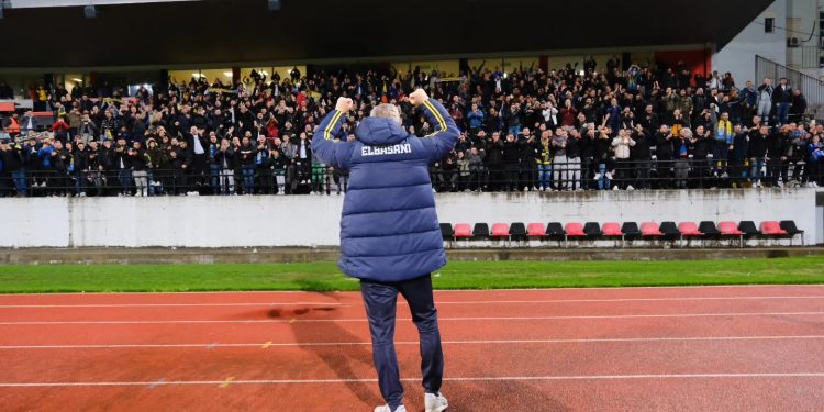 “Luajtëm për të fituar dhe jo për futboll të bukur”, trajneri i Elbasanit: Sot gjithçka ishte “zjarr”, jam i lumtur