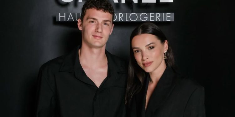 Kleofina rrëfen për herë të parë historinë e njohjes me futbollistin Benjamin Pavard