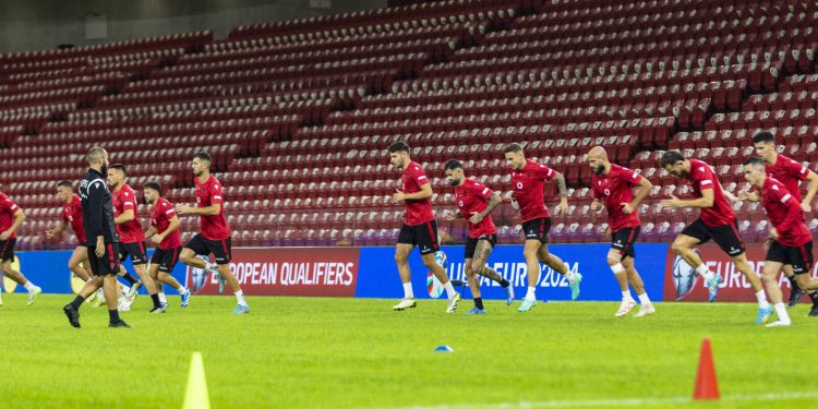 Silvinjo nuk pyet për kartonët, por vendos të rrezikojë. Si pritet të luajë Kombëtarja ndaj Anglisë