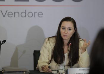 Me “dorë të hekurt”, shefja e Kadastrës shkarkon drejtorët në Vlorë dhe Sarandë