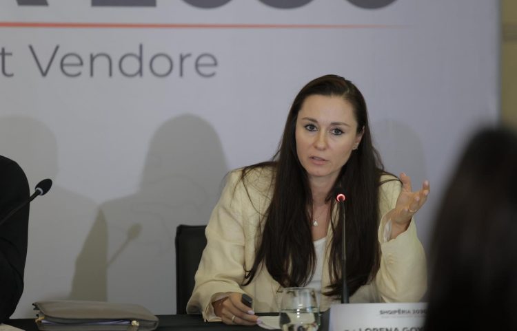 Me “dorë të hekurt”, shefja e Kadastrës shkarkon drejtorët në Vlorë dhe Sarandë