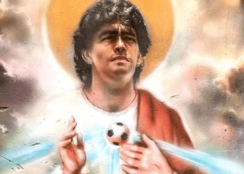 5 vite pa Maradonan, bota e futbollit kujton legjendën argjentinase