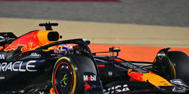 Formula 1/ Verstappen “mbretëron” në Katar, rikthehet në garë për titull