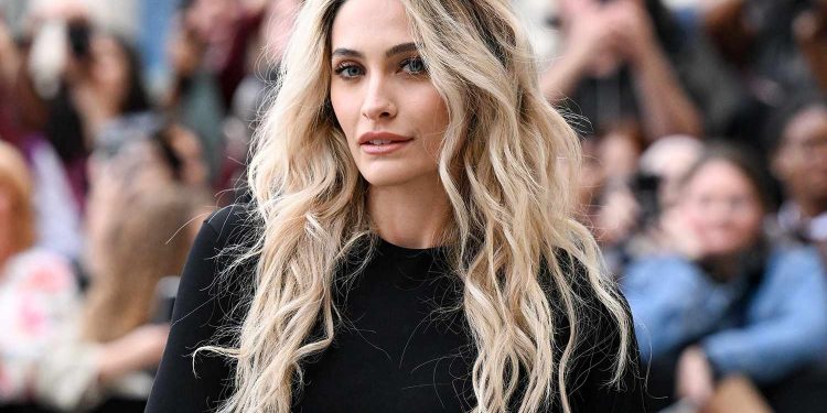 Paris Jackson tregon pasojat e abuzimit me drogë: Kam një vrimë në mes të hundës