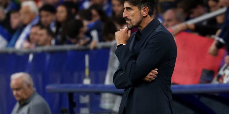 FOTO/ Anglia turpëron Serbinë, gazetarët shpërfillin Paunovic