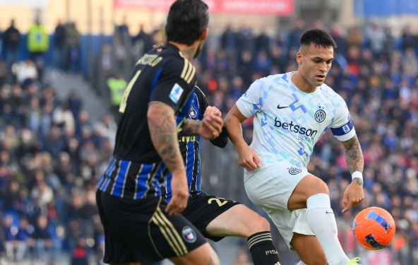 VIDEO/ Lautaro nderon zikaltërit, Interi bën detyrën