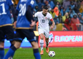 “Jam i befasuar”, Xhaka pas vërshëllimave: Nuk e prisja, më dhemb