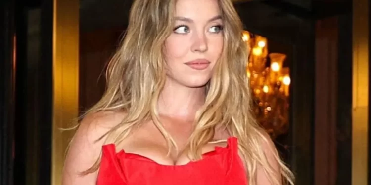 “Nuk më ka prekur bisturia!”/ Sydney Sweeney shuan zërat për operacionet estetike