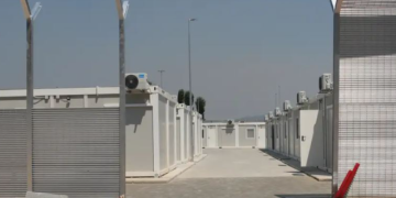 Emigrantët nga Azia/ Do të ndërtohen qendra pritëse në Gjirokastër, Korçë dhe Vlorë