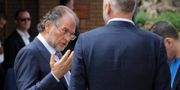 Edi Rama dhe Koço Kokëdhima pajtohen, darkojnë së bashku në restorant