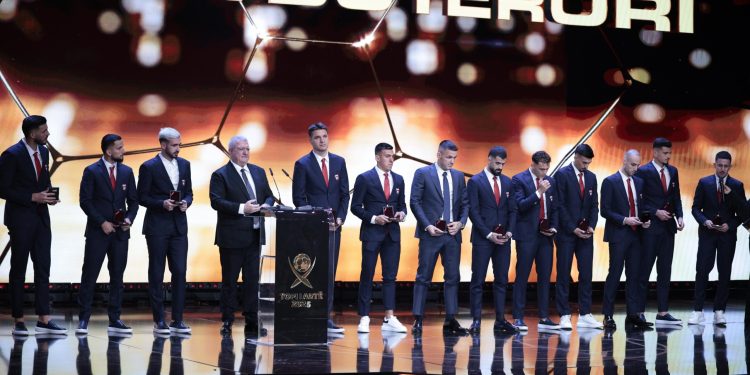 “Topi i Artë 2025”, ndahen çmimet për më mirët e vitit