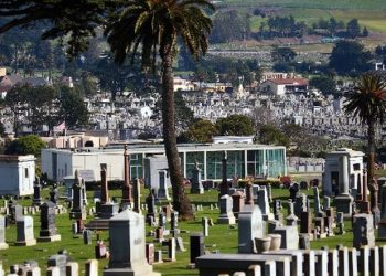 Qyteti amerikan ku të vdekurit dominojnë mbi të gjallët!