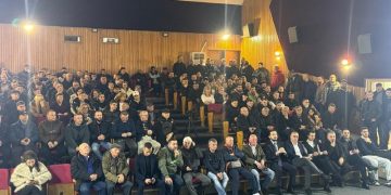 Salianji sfidon Berishën, mbush sallën me demokratë në Gjirokastër