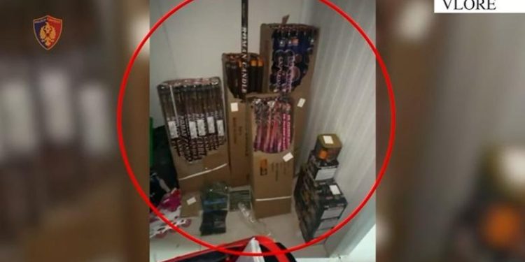 Sekuestrohen 179 fishekzjarre për festa, procedohet pronarja e një biznesi në Vlorë