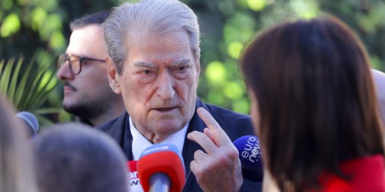 Berisha: Dumani e mbyll mandatin me faqe të zezë e pasuri të fshehura