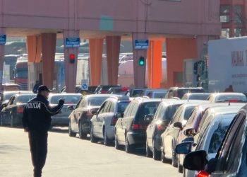 Radhë të gjata në Qafë Thanë