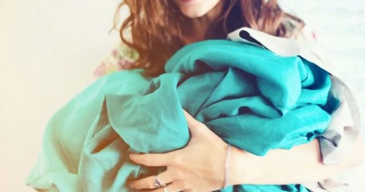 Katër gjëra që duhet të “hiqni qafe” në shtëpinë tuaj para se të vijë 2026-a