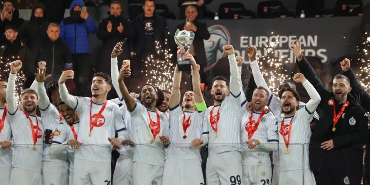 PIKANTET/ Dinamo fiton edhe në pushim, tifozët braktisin finalen