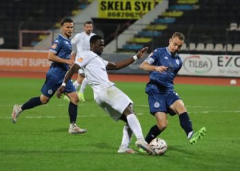 Egnatia është në epërsi, “nëndetësja” do vazhdimësinë. Ja përballjet mes dy skuadrave që nga 2004-ta