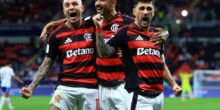 Kupa Interkontinentale/ Flamengo mund Pyramids, në finale do të sfidojnë kampionët e PSG