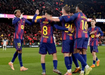 Barça “arratiset” në krye, përmbys Atletico-n 3-1, feston Flick: Ishim fantastik (VIDEO)