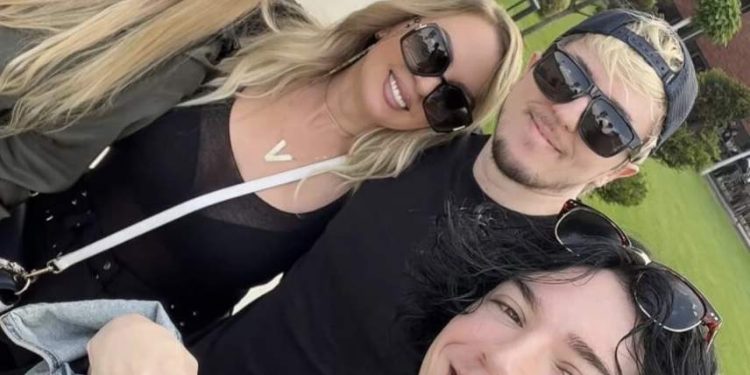 Vendimi i Malit për mos të takuar të atin, vjen reagimi i nënës dhe motrës së tij