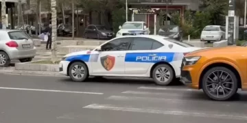 E rëndë në Vlorë/ Do u hiqej tenda në biznese, katër persona dhunojnë punonjësin e IMT-së dhe efektivin e policisë