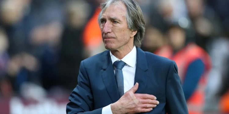 Futbolli anglez në zi! Ndërron jetë legjenda e West Ham