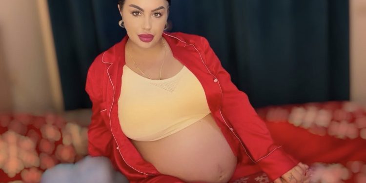 Ish banorja e “Big Brother Albania” bëhet nënë për herë të parë