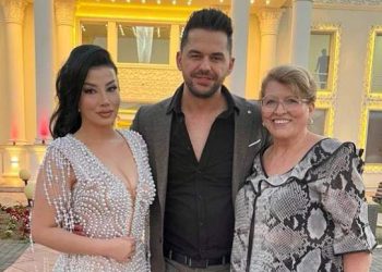 Reagimi emocional i nënës së Shpat Kasapit për Selvijen: Ai ndërroi jetë në krahët e saj