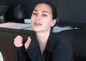 “Dështimi nuk është fundi”, Kim Kardashian ndan emocione dhe sfida nga rrugëtimi ligjor