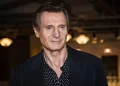 Liam Neeson sqaron qëndrimin e tij: Nuk jam kundër vaksinave