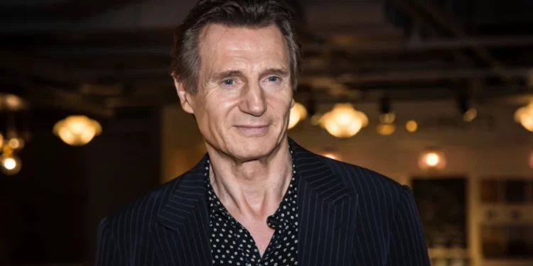Liam Neeson sqaron qëndrimin e tij: Nuk jam kundër vaksinave