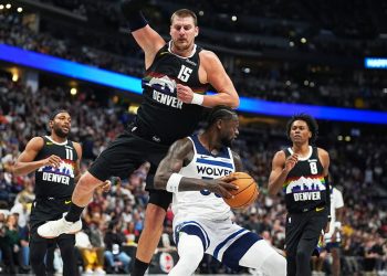 NBA/ Ndeshje e pabesueshme! Jokiç magjistar, shkruan histori për Krishtlindje