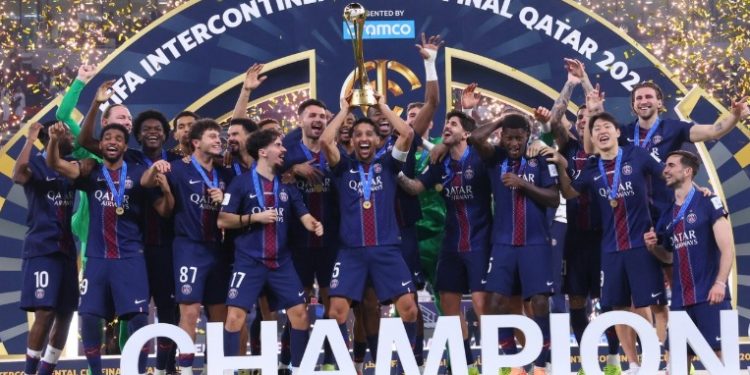 PSG “pushton” Botën, fiton edhe trofeun Interkontinental, Luis Enrique: Gjashtë trofe nuk janë keq (VIDEO)