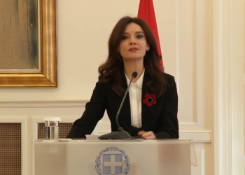 Spiropali në Athinë: Greqia të heqë ligjin e luftës (VIDEO)